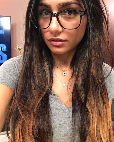 mia khalifa fotos|269 Mia Khalifa Photos & High Res Pictures